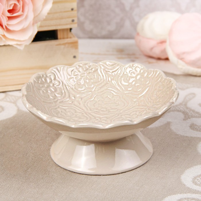 Блюдо на ножке 150 мл "Орнамент", цвет кремовый