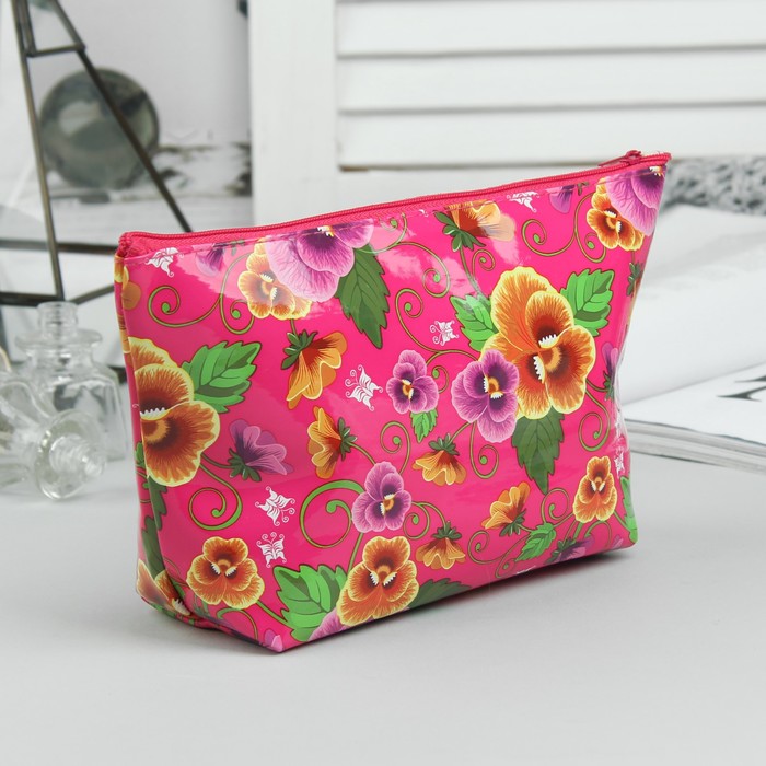 Косметичка простая на молнии "Цветы", 1 отдел, цвет малиновый