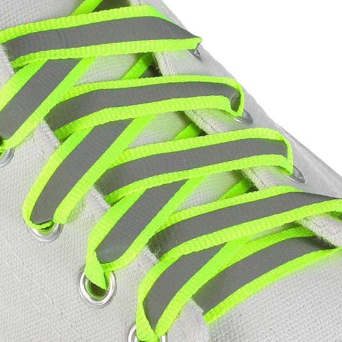Шнурки для обуви, пара, плоские, со светоотражающей полосой, 10 мм, 70 см, цвет зелёный неоновый