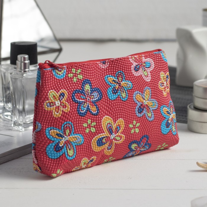 Косметичка простая на молнии "Цветики", 1 отдел, цвет красный