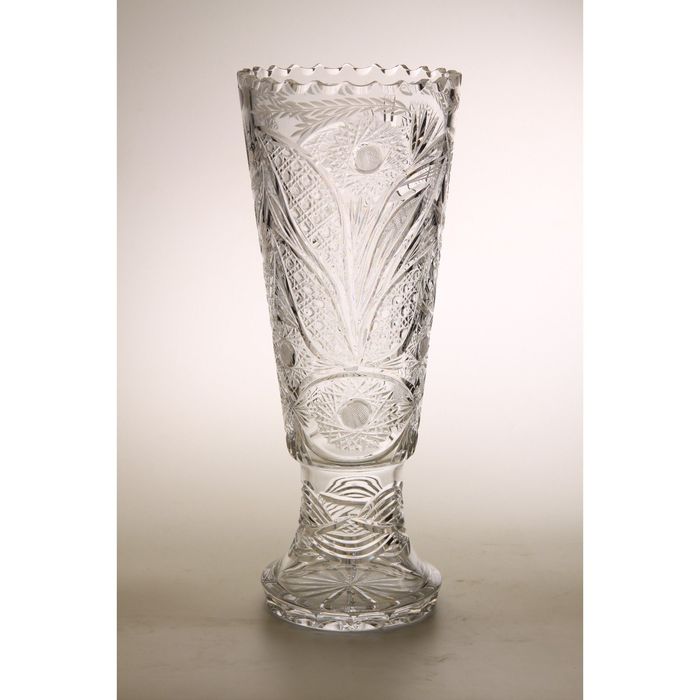 Ваза хрустальная "Гвоздика"