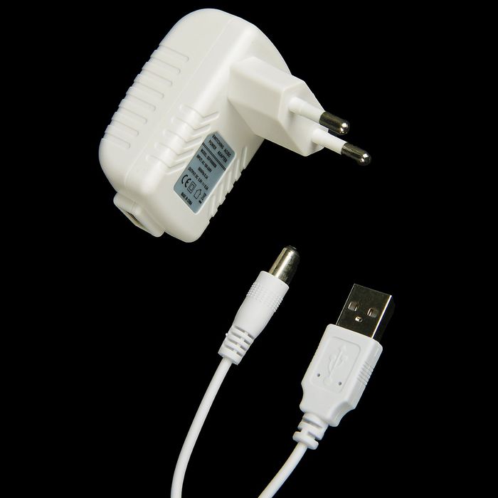 Светильник настольный светодиодный со встроенным аккумулятором TL-204 белый