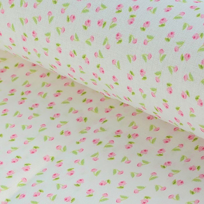 Ткань для пэчворка "Тени роз", 48х50см, 120г/кв.м, цвет белый/розовый/зелёный