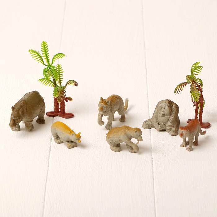 Набор животных "Зоопарк" с аксессуарами, 6 фигурок