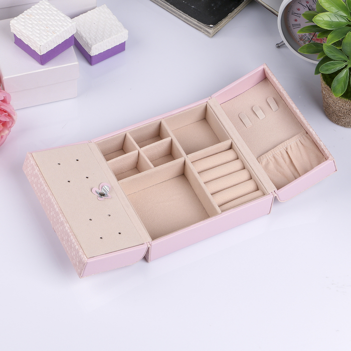 Шкатулка кожзам для украшений "Бабочка" нежно-розовая 6,5х15х15 см