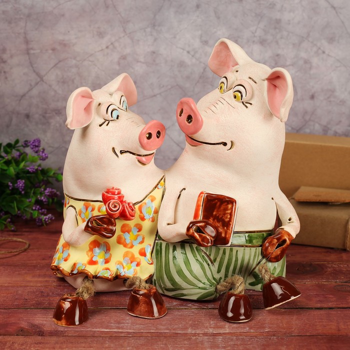 Копилка "Свинки на свидании"