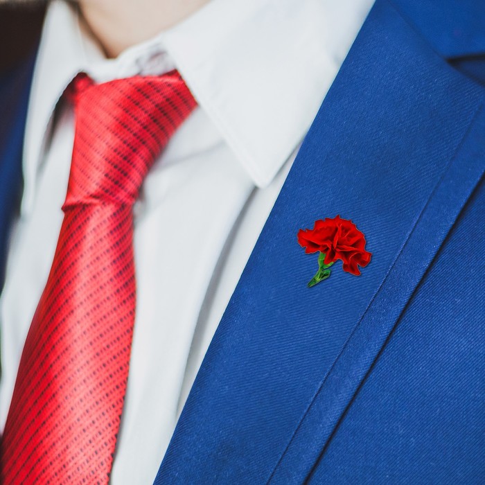 Открытка со значком "С Днём Великой Победы"