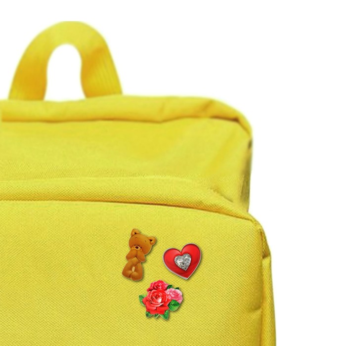 Открытка со значком "Тому, кого люблю"