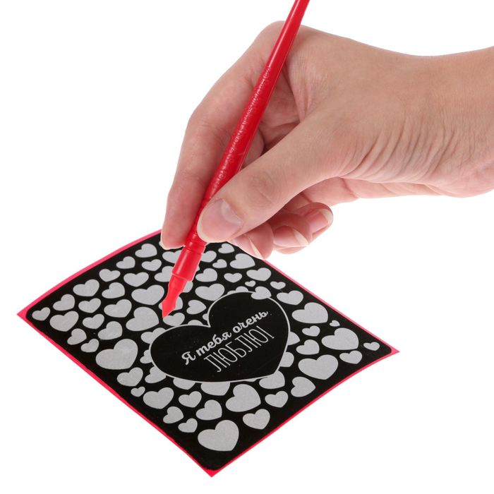 Открытка с цветами и гравюрой "Любимой подружке"