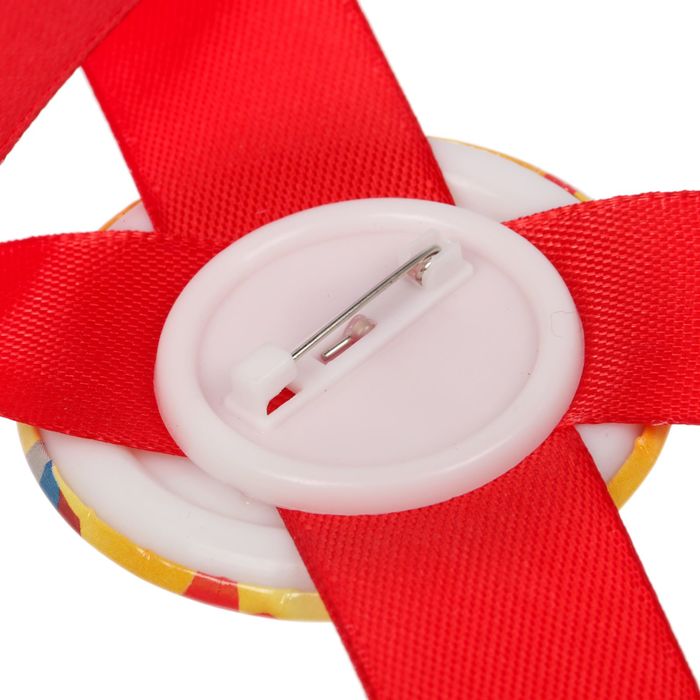 Значок с лентой "Выпускник"