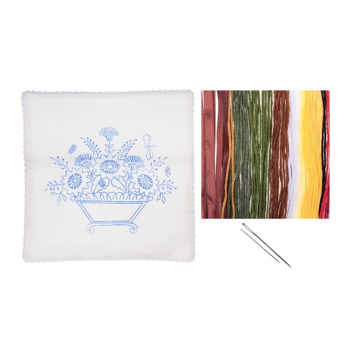 Вышивка лентами - наволочка "Подсолнухи в корзинке" размер 43*43 см