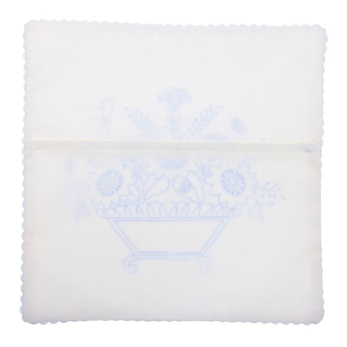 Вышивка лентами - наволочка "Подсолнухи в корзинке" размер 43*43 см