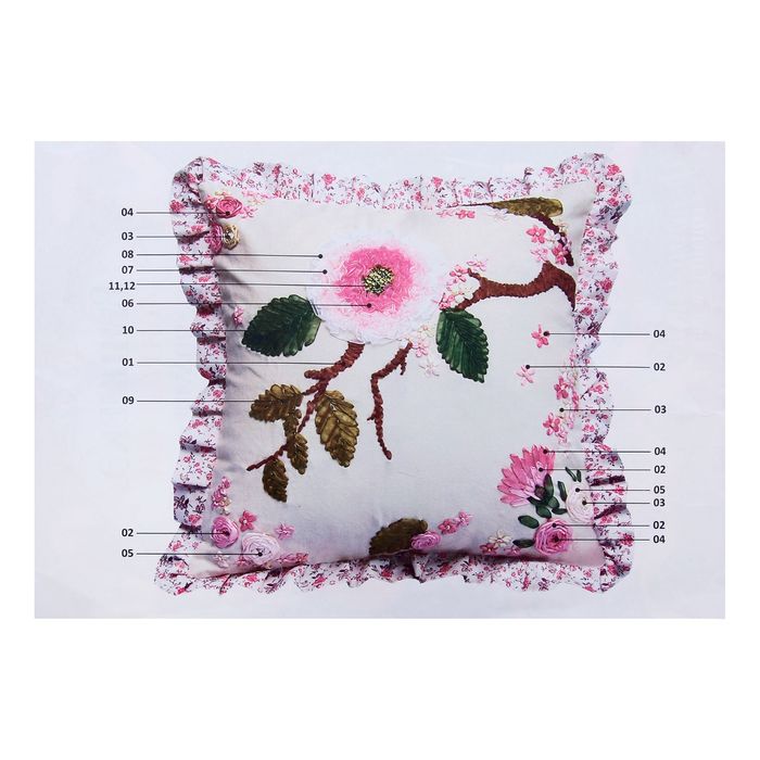 Вышивка лентами - наволочка "Дерево в цвету" размер 43*43 см