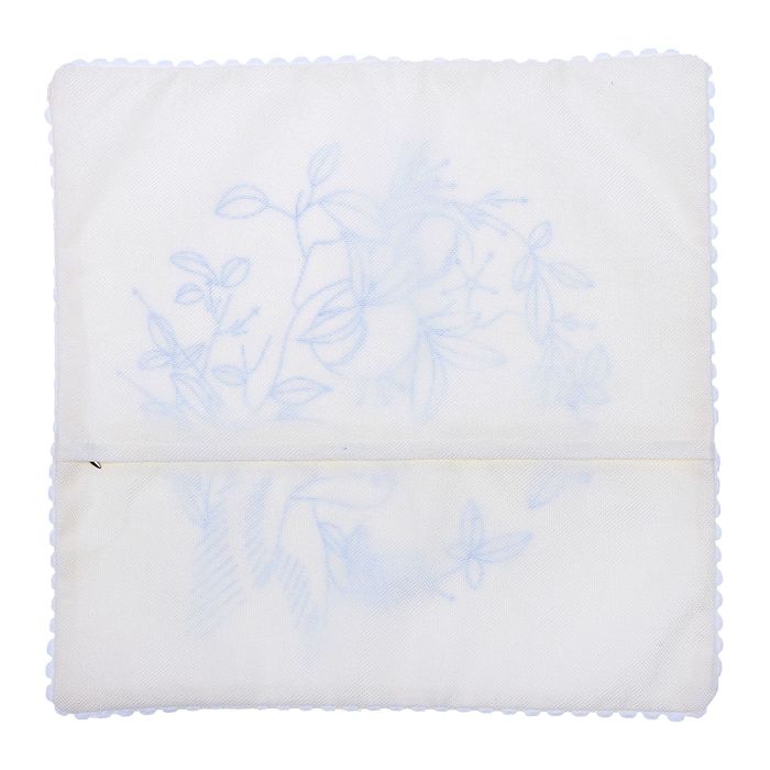 Вышивка лентами - наволочка "Птичка на ветке" размер 43*43 см, цвет белый