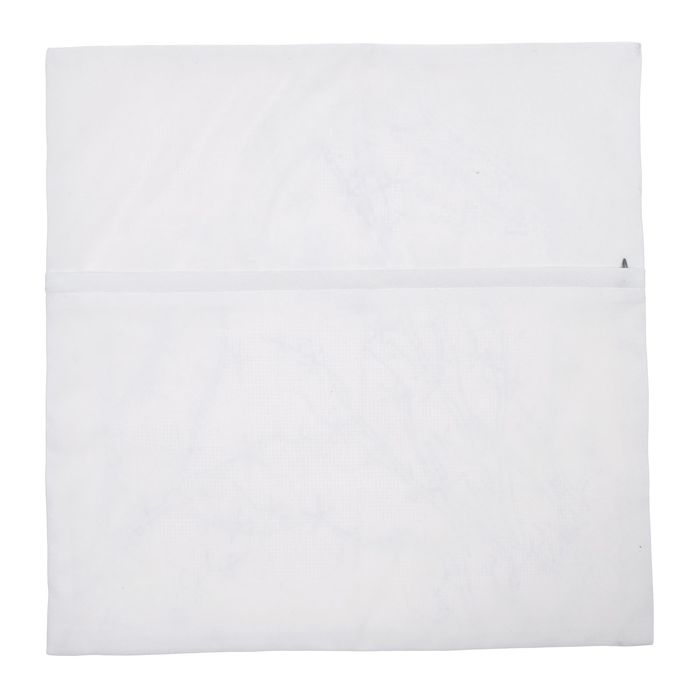 Вышивка лентами - наволочка "Сакура" размер 43*43 см