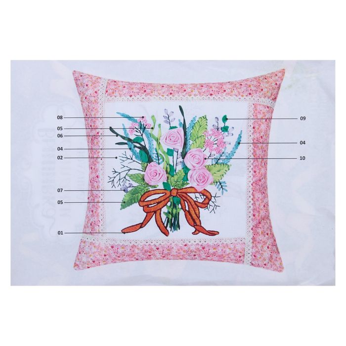 Вышивка лентами - наволочка "Букет роз с бантиком" размер 43*43 см,