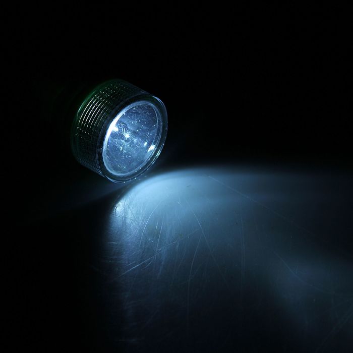 Фонарь 1 диод, рассеиватель прозрачная клетка, рукоять клетка, 3АА бат., микс, 3.5х22.5 см