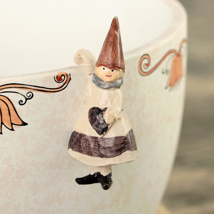 Декор для цветочных горшков "Девочка" 3*3*8 см