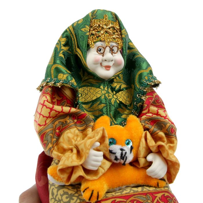 Сувенирная кукла-шкатулка "Бабуся с котиком"