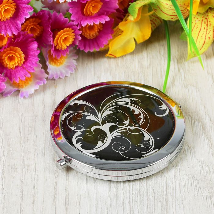 Зеркало складное, круглое, двустороннее, с двукратным увеличением, d=7см, цвет чёрный