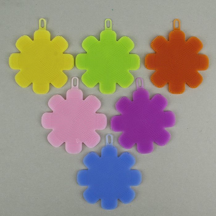 Губка для чистки посуды силиконовая "Цветок",13х13х1 см, цвет МИКС