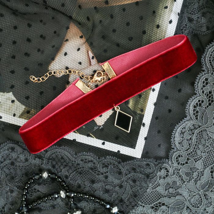 Чокер "Авантюра" ромб, цвет бордово-чёрный в золоте