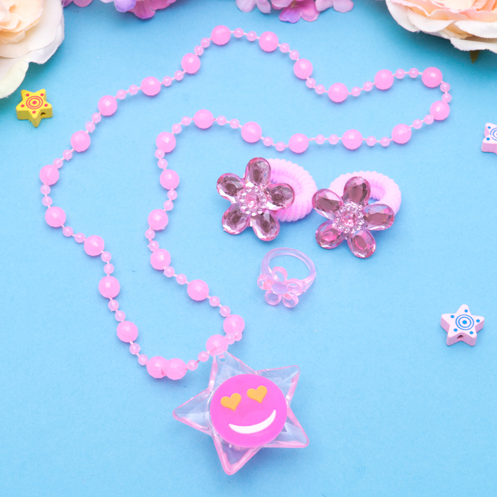 Набор детский "Выбражулька" 4 предмета: 2 резинки, кулон светящийся МИКС, кольцо, цветочки, цвет МИКС