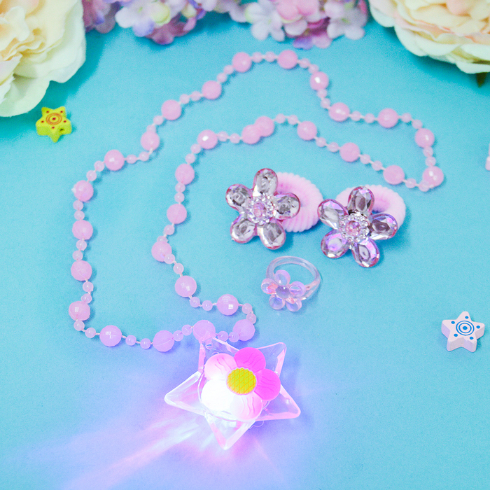 Набор детский "Выбражулька" 4 предмета: 2 резинки, кулон светящийся МИКС, кольцо, цветочки, цвет МИКС