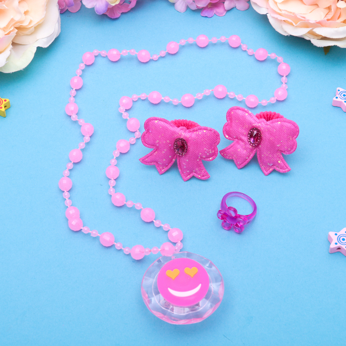 Набор детский "Выбражулька" 4 предмета: 2 резинки, кулон светящийся МИКС, кольцо, бантики, цвет МИКС