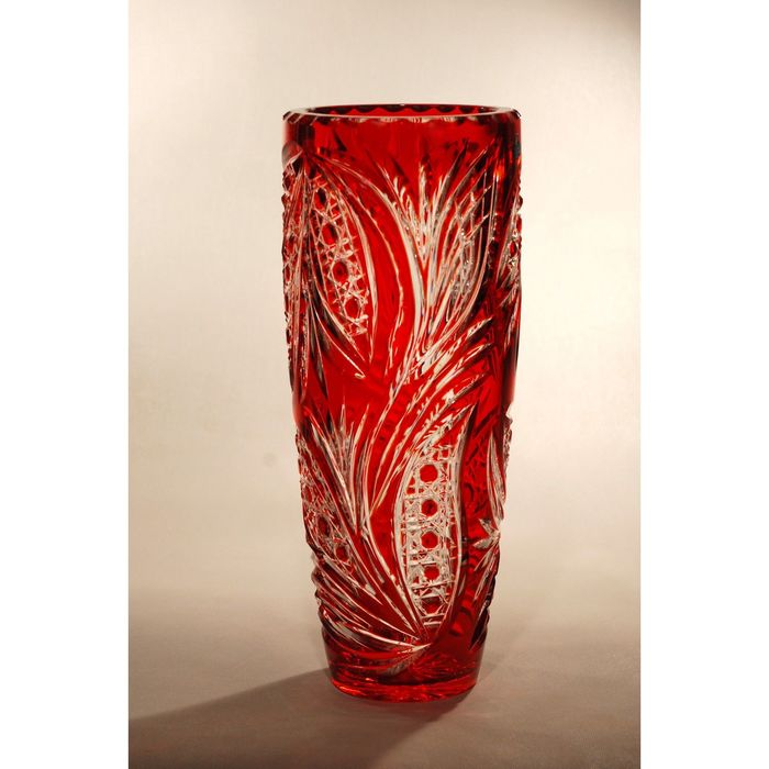 Ваза хрустальная "Заря" красная