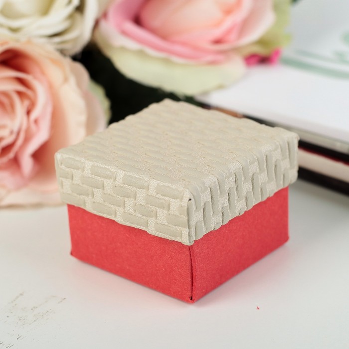 Коробка подарочная 5 х 5 х 4 см