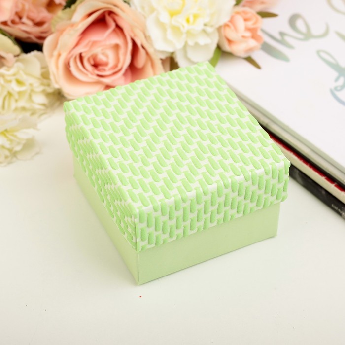 Коробка подарочная 9 х 9 х 5 см