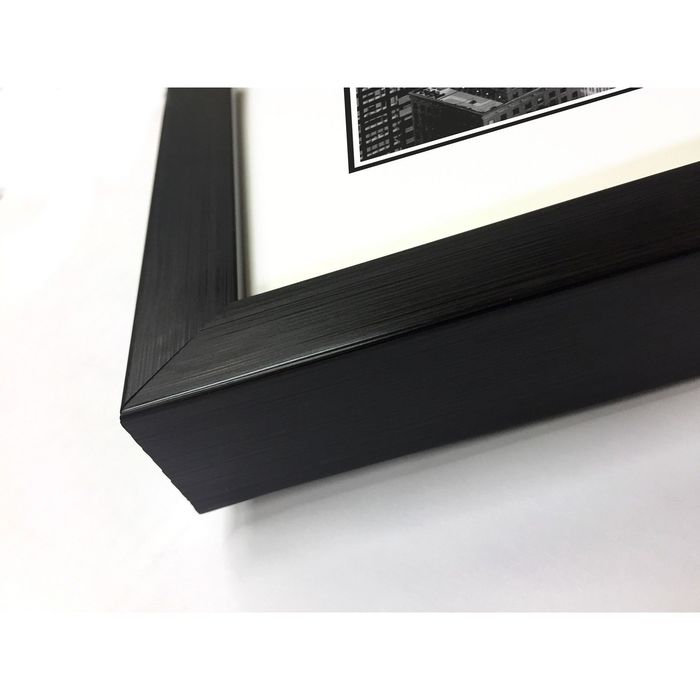 Картина-панорама "Цветы на белом фоне"