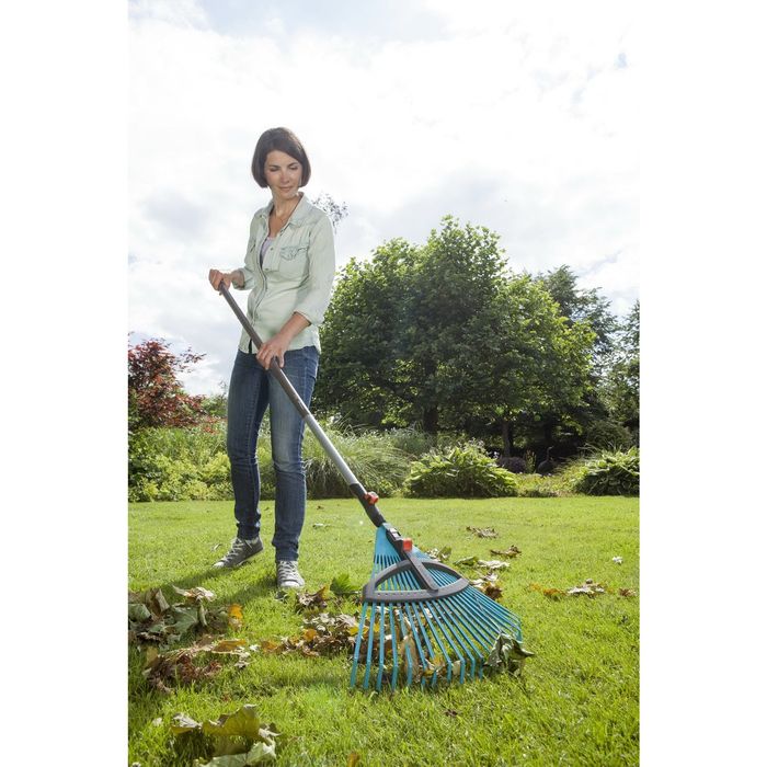 Грабли веерные, пластинчатые, 22 зубца, пластик, насадка для комбисистемы