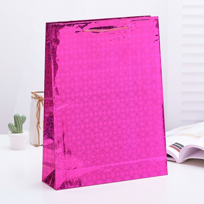 Пакет голографический "Сердечки" 38 х 28 х 10 см