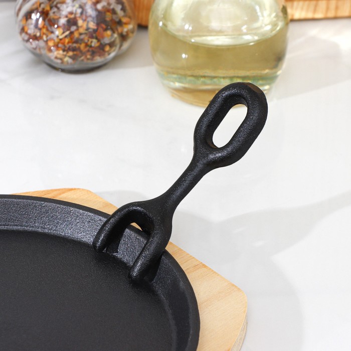 Сковорода 19,5 см на деревянной подставке "Круг" с чапельником