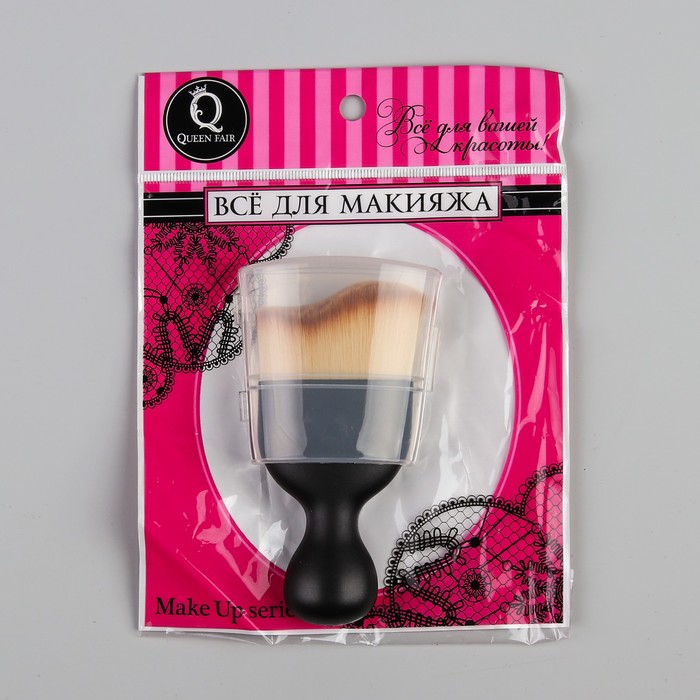 Кисть для макияжа/тонального крема, с колпачком, цвет чёрный