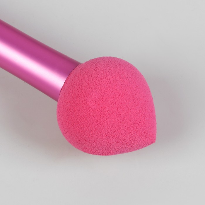 Кисть для макияжа/пудры и румян, со спонжем, двусторонняя, скошенная, цвет МИКС