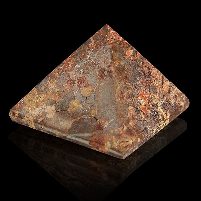 Пирамида из камня. Звёздный камень от 28х19мм/20г: коробка