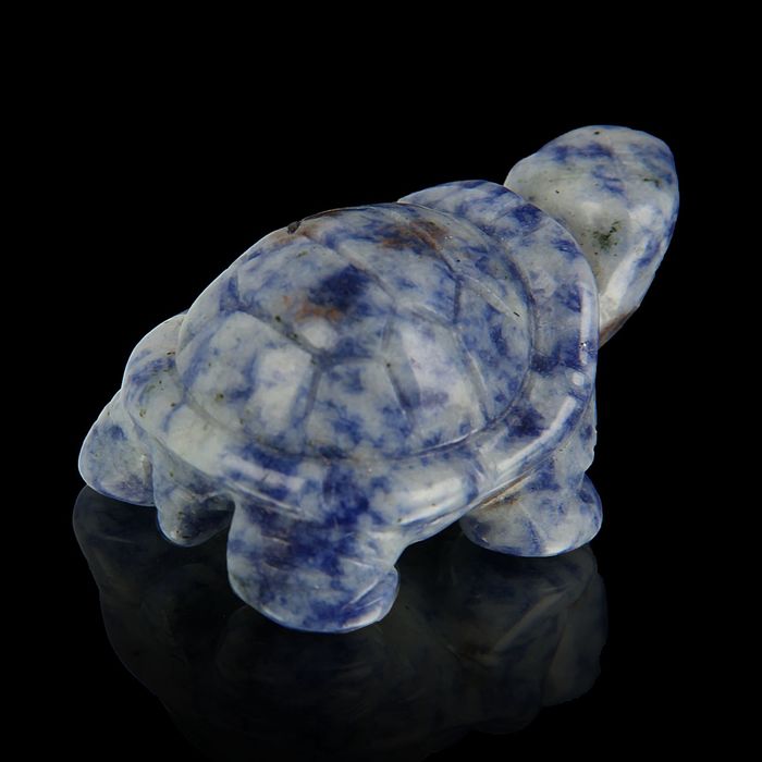 Фигурка черепахи от 49х32мм/48г, содалит