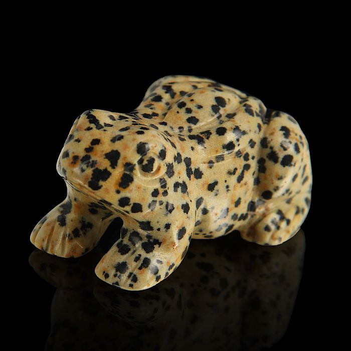 Фигурка лягушки от 49х30мм/48г, яшма перепилиная