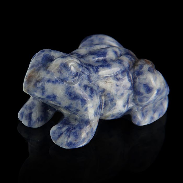 Фигурка лягушки от 49х30мм/48г, содалит