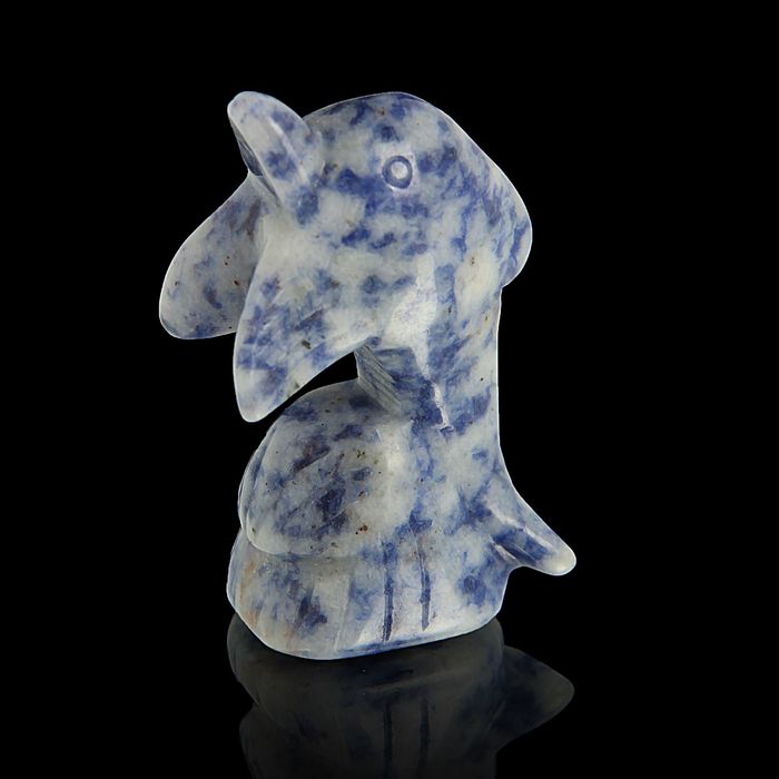 Фигурка дельфина от 47х27мм/48г, содалит