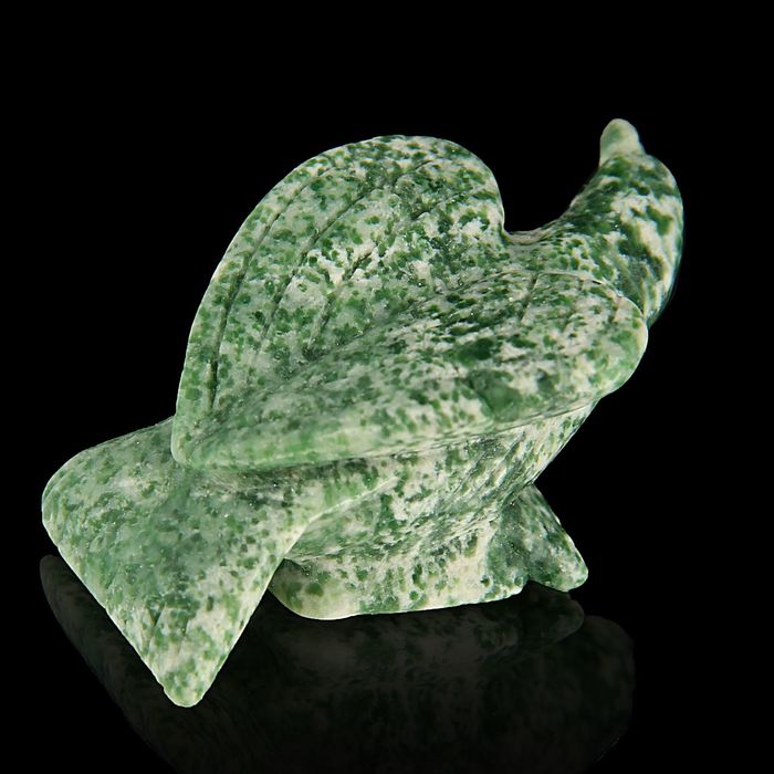 Фигурка орла от 50х31мм/48г, жадеит