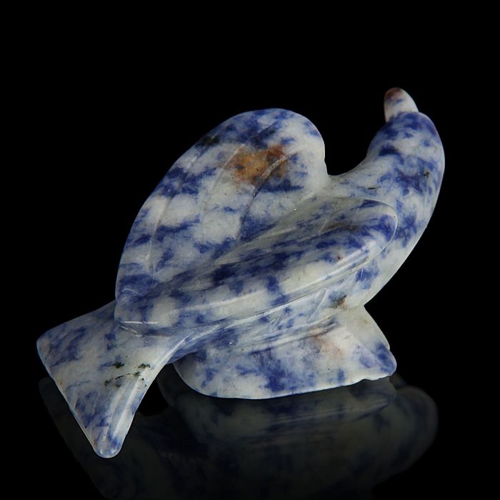 Фигурка орла от 50х31мм/48г, содалит