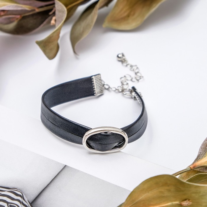 Браслет кожа "Пряжка" овал, цвет чёрный в серебре