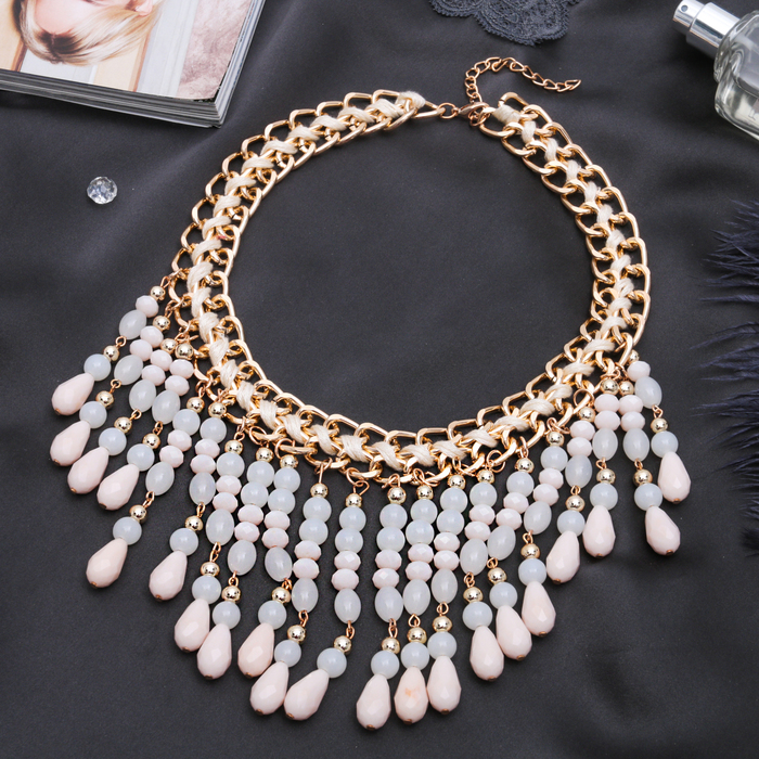 Колье "Роскошь", цвет персиково-молочный в золоте