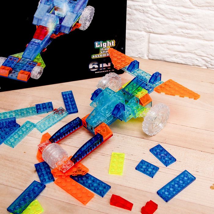 Светящийся конструктор «Суперкар», 6 в 1, 93 детали