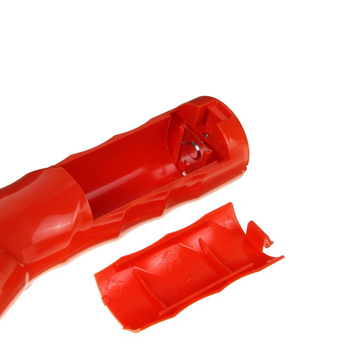 Фонарь 1 диод, рассеиватель шагом по 3полосы, рукоять волна, 2D бат., микс, 7х18.5 см