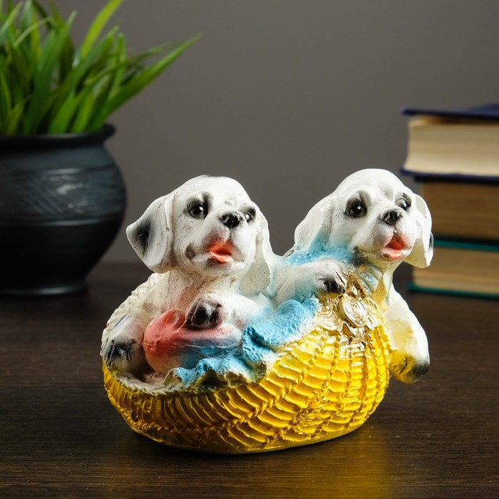 Копилка "Две собачки в корзинке" 8 см